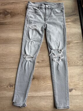 American Eagle Outfitters Light Grey Ripped Skinny Jeans